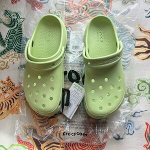 Classic platform crocs - color, celery - size 9
